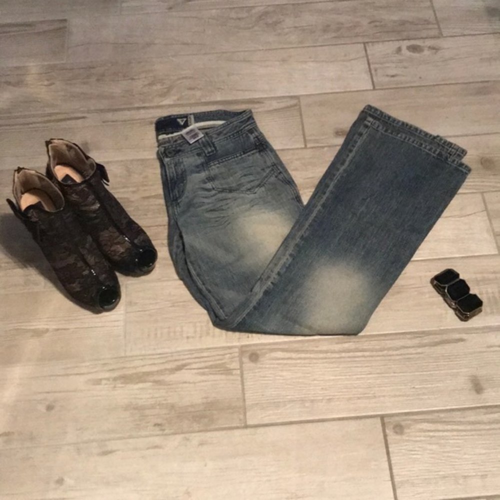 NWOT GUESS JEANS